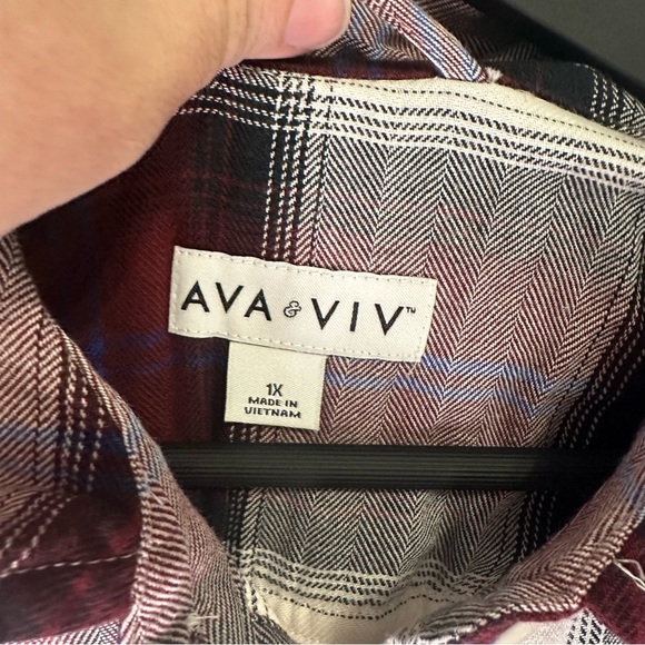 Ava & Viv Burgundy Plaid Button-Up Shirt with Cream Top Detail – Size 1X - Picture 4 of 5